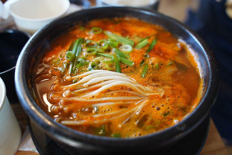 Resep Jamur Enoki Pedas ala Korea yang Nikmatnya Menggigit