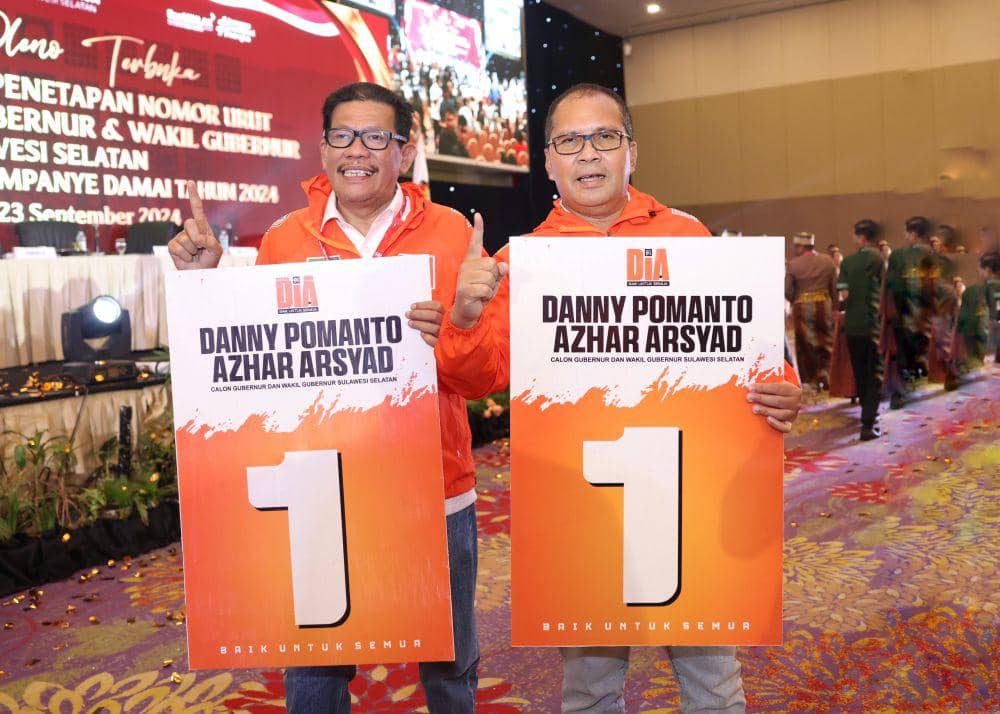 Calon Gubernur dan Wakil Gubernur Sulawesi Selatan, Moh Ramdhan Pomanto (kiri) dan Azhar Arsyad (kanan) saat penetapan nomor urut di Hotel Claro, Makassar, Senin (23/9/2024). (Dok. Istimewa)