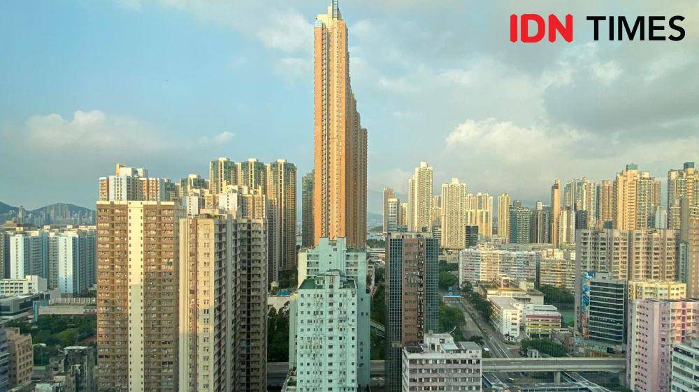 Ilustrasi gedung pencakar langit di distrik Kowloon, Hong Kong. (IDN Times/Amir Faisol)