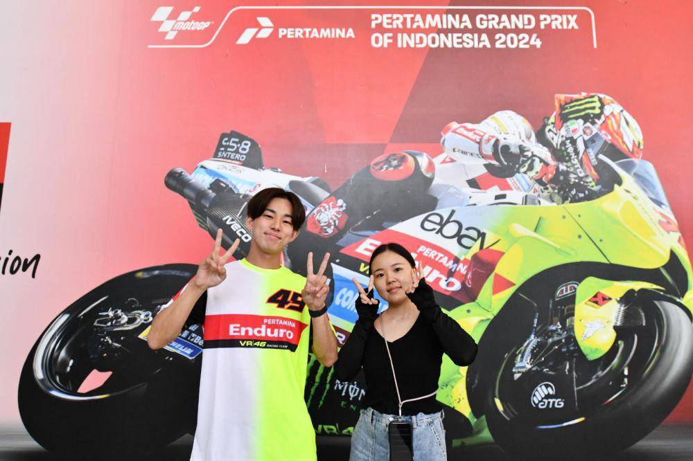 Wisatawan luar negeri mulai berdatangan ke Lombok, Nusa Tenggara Barat untuk hadir dan menonton Pertamina Grand Prix of Indonesia 2024 (dok. Pertamina)
