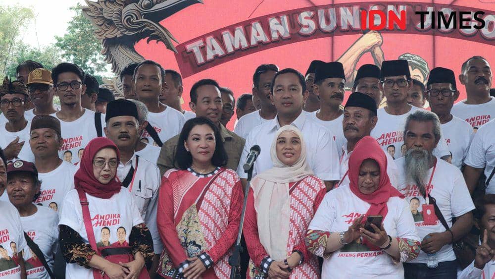 Paslon Cagub dan Cawagub nomer urut 1, Andika Perkasa-Hendrar Prihadi mendapat dukungab dari mantan Kades se Jawa Tengah. (IDN Times/Larasati Rey)