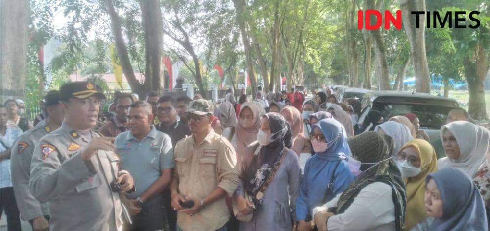 Guru di Langkat Demo Minta Polisi Usut Pemalsuan Pernyataan PPPK