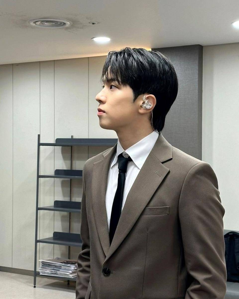 Hwesung batal tampil (instagram.com/hweng_star)