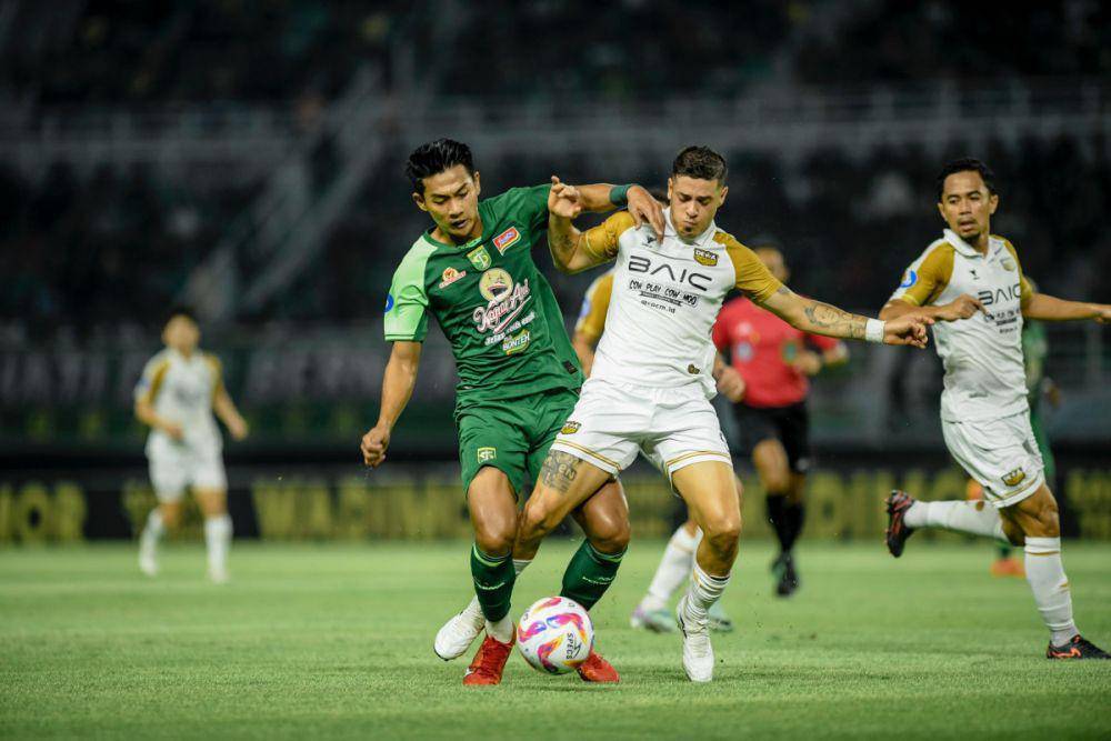 Persebaya lawan Dewa United di Liga 1 2024/25. (Dok. Persebaya)