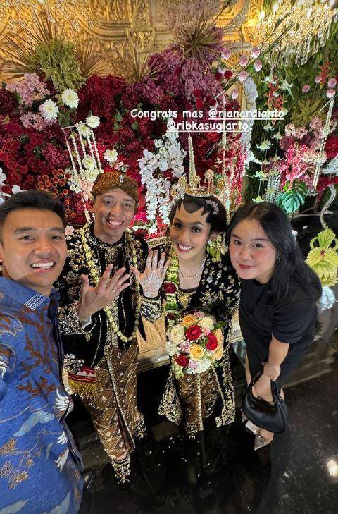 pebulu tangkis di pernikahan Rian dan Ribka (Instagram.com/b.maulana7)