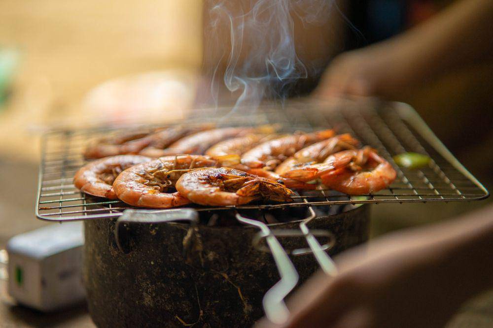 ilustrasi memanggang udang (pixabay.com/thuanvo)