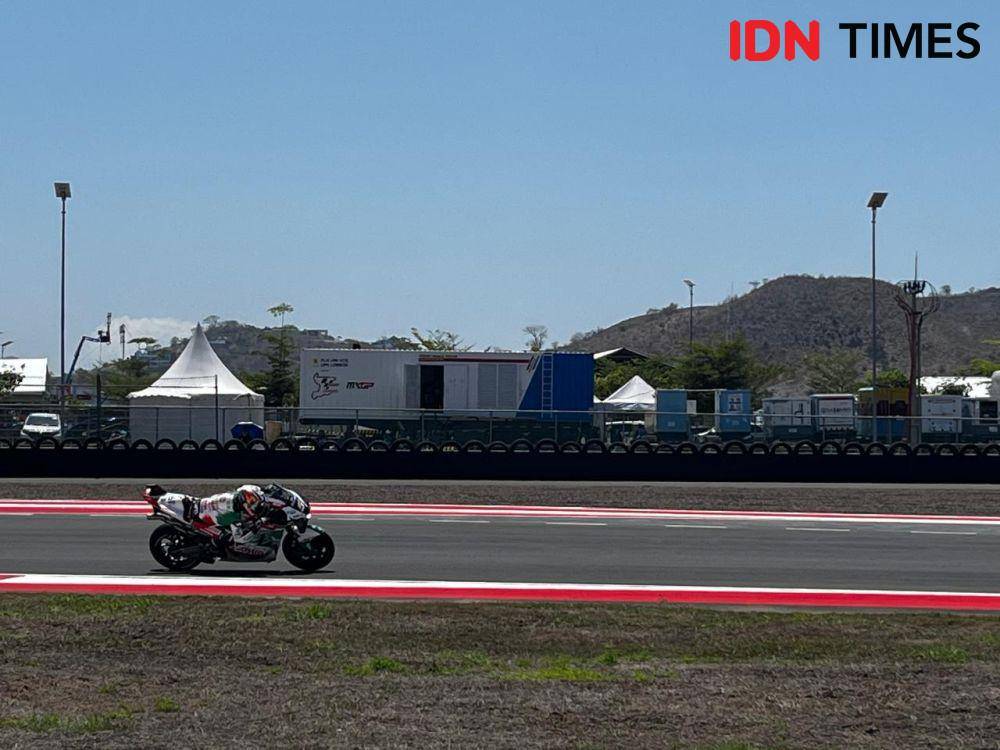 Sesi latihan bebas ketiga MotoGP Indonesia di Sirkuit Internasional Pertamina Mandalika, Sabtu (28/9/2024) (IDN Times / Linggauni)
