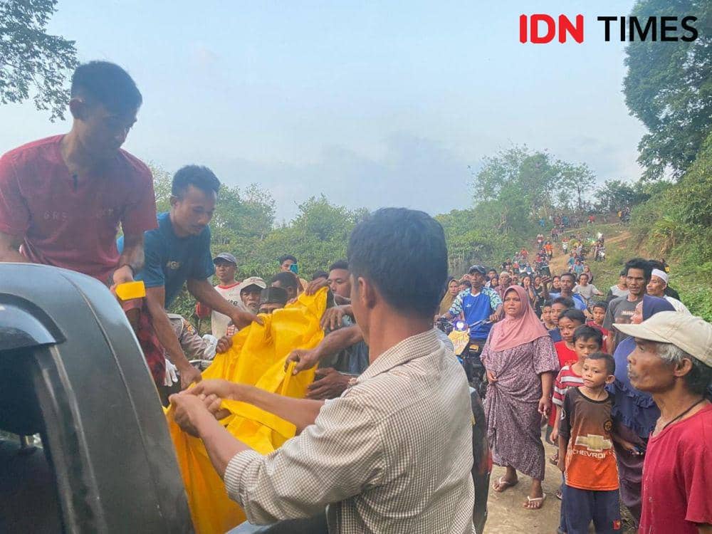 Nahas! Kakek di Bima Ditemukan Tewas Tergantung di Pohon Pinggir Jalan