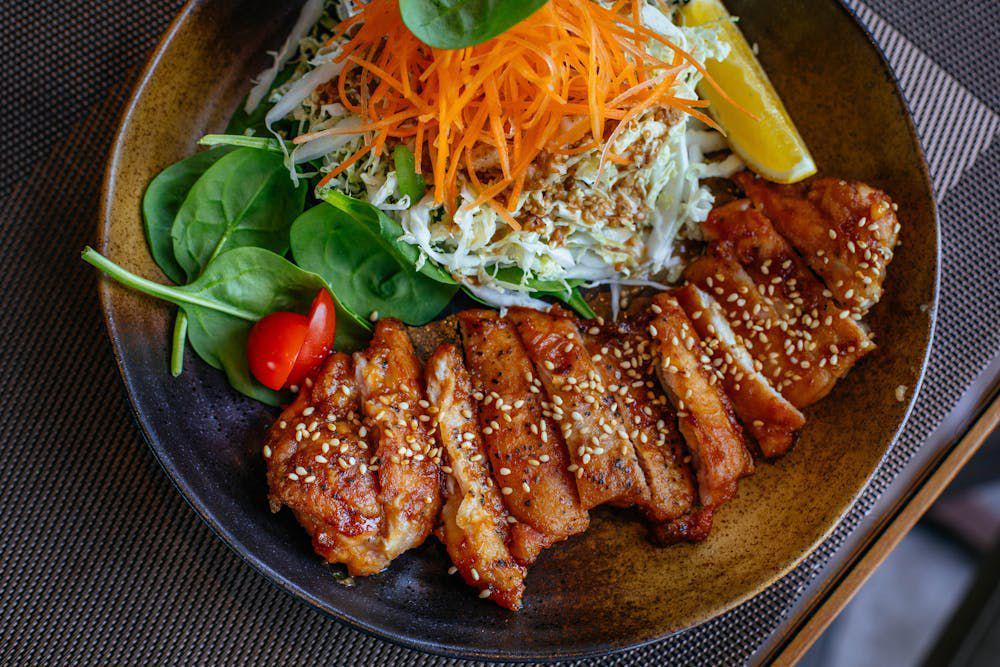Resep Chicken Teriyaki Salad ala Sushi Tei, Super Praktis dan Lezat!