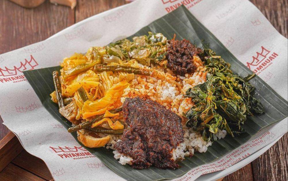 nasi bungkus Padang Payakumbuah (instagram.com/padangpayakumbuah)