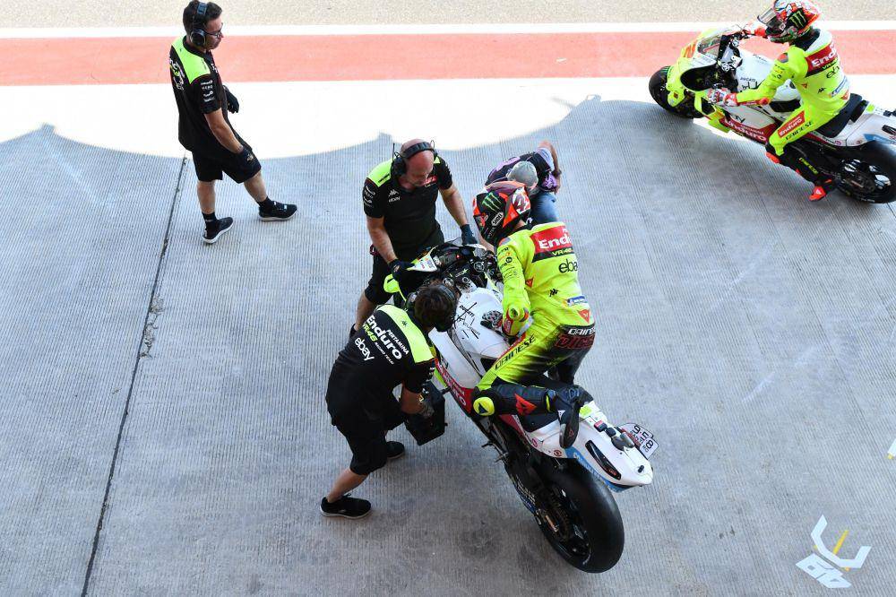 Untuk pertama kalinya tim MotoGP yang didukung BUMN energi ini berlaga di rumah sendiri, atau home race. Minggu (29/09/2024) siang ini Pertamina Enduro VR46 Racing Team akan berlaga di gelaran Pertamina Grand Prix of Indonesia 2024. (Dok. Pertamina)