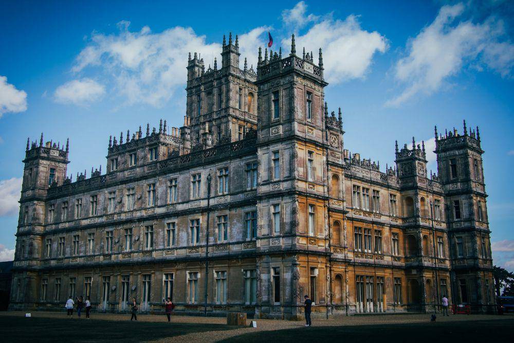 Kastil Highclere (unsplash.com/Greg Willson)