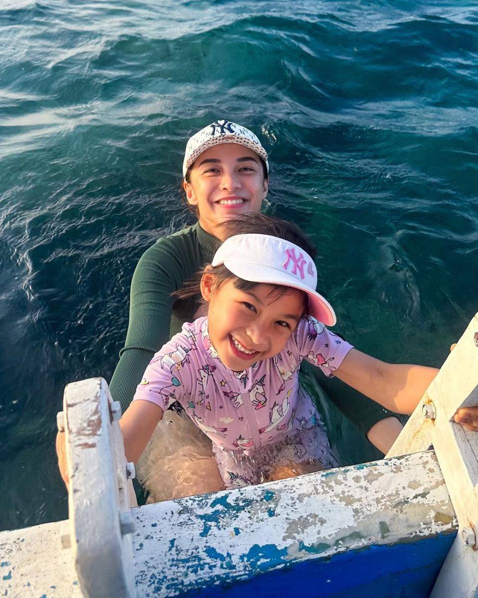 Glenn Alinskie dan keluarga di Kepulauan Seribu. (instagram.com/glennalinskie)
