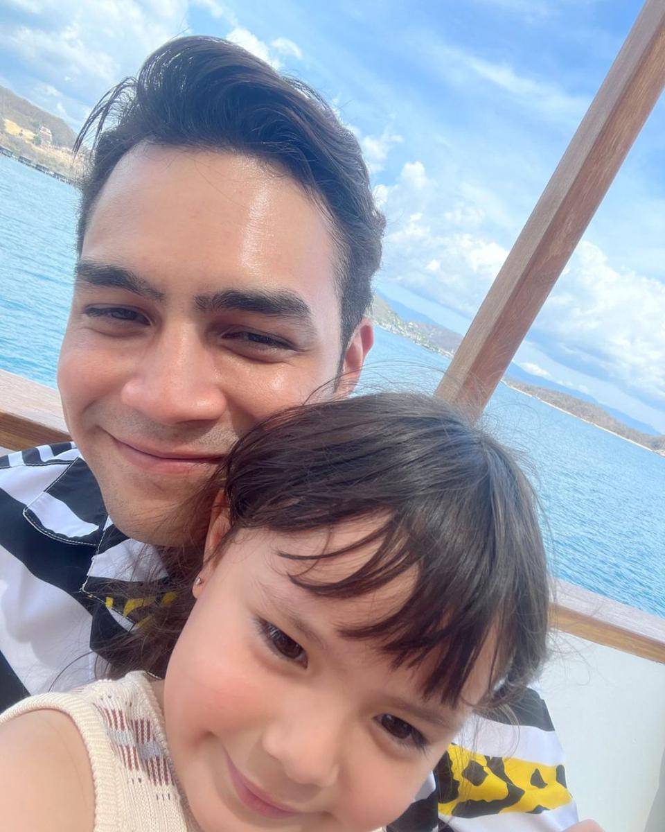 Momen liburan keluarga Asmirandah di Labuan Bajo (instagram.com/asmirandah89)