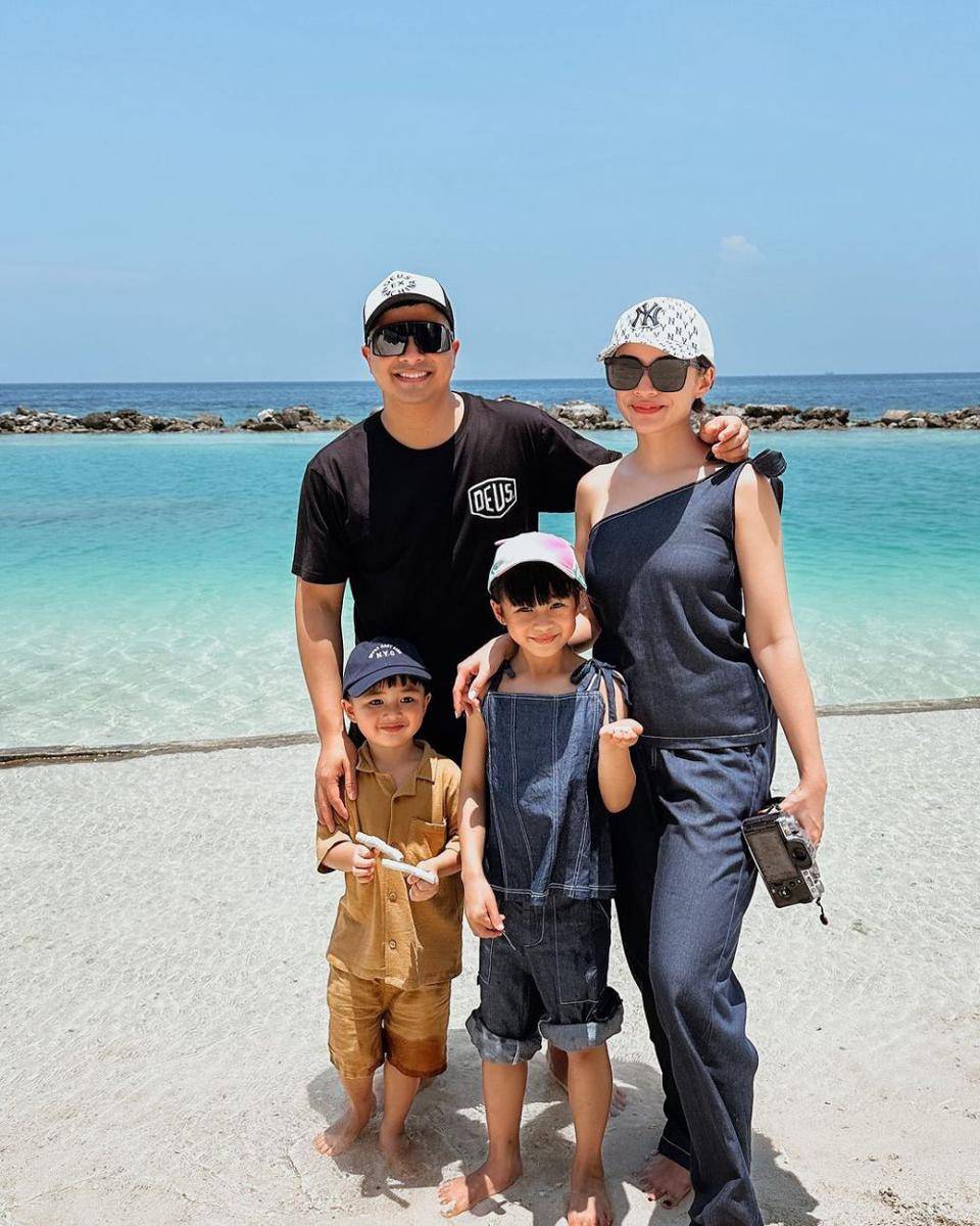 Glenn Alinskie dan keluarga di Kepulauan Seribu. (instagram.com/glennalinskie)