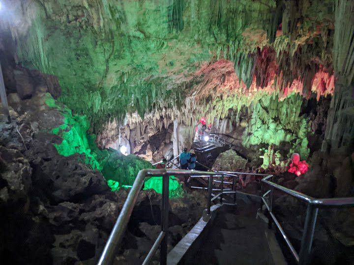 Gua Gong, Pacitan, Jawa Timur (google.com/maps/Kazuma 12)