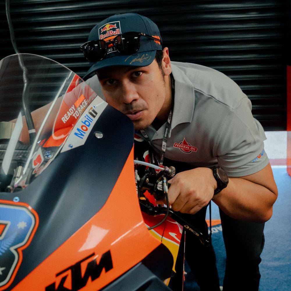 potret artis ke MotoGP Mandalika 2024 (instagram.com/chicco.jerikho)