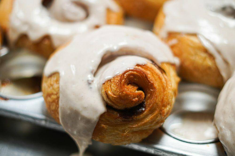 Ilustrasi cinnamon roll (unsplash.com/anammaltez)