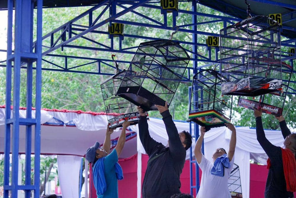 Lomba dandangan atau kicau burung menarik minat ratusan pecinta burung se-Jateng. (IDN Times/Dok Humas KAI Daop 4 Semarang)