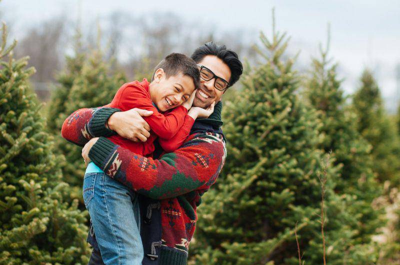 gambar ayah dan anak (unsplash.com/Joseph Gonzalez)