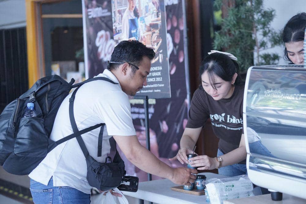 Ngopi gratis di Stasiun Tawang Semarang. (IDN Times/Dok Humas KAI Daop 4 Semarang)