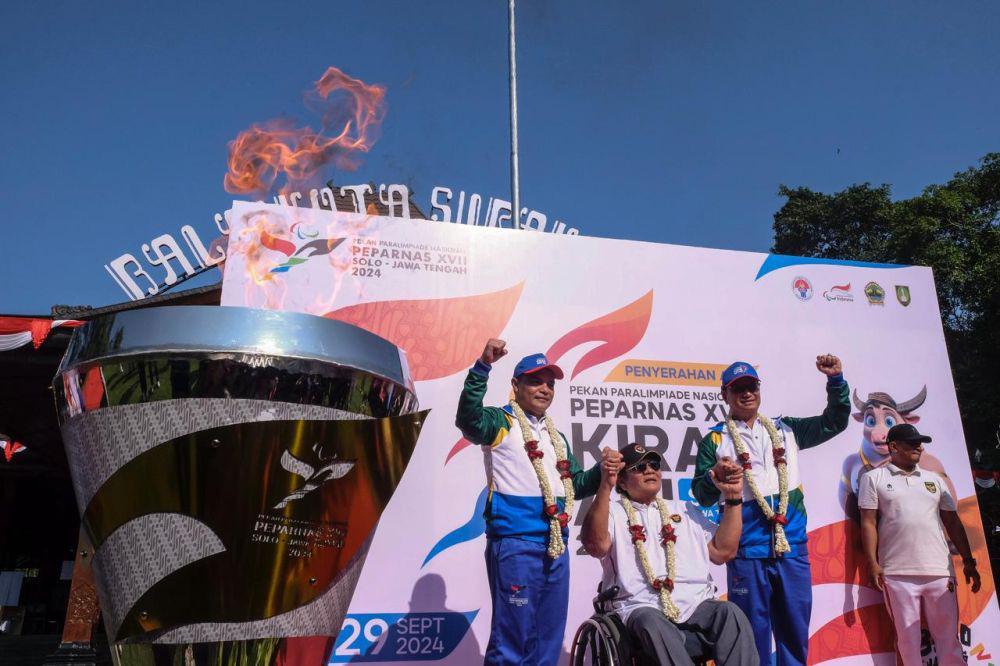 Pawai Obor Api PEPARNAS XVII 2024 Berakhir di Kota Solo