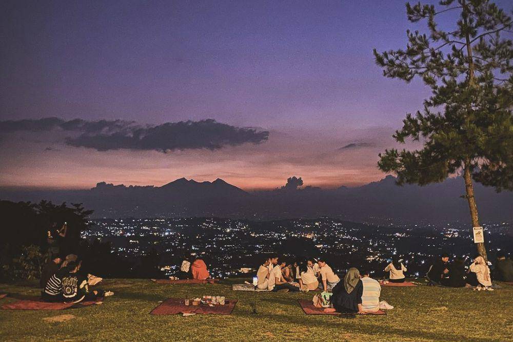 Ambience Humaira (instagram.com/humairacoffee.id)