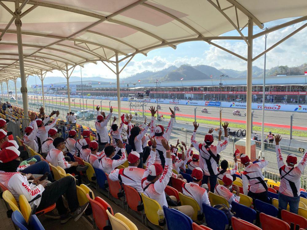 Komunitas Honda PCX Menggema di MotoGP Mandalika 2024