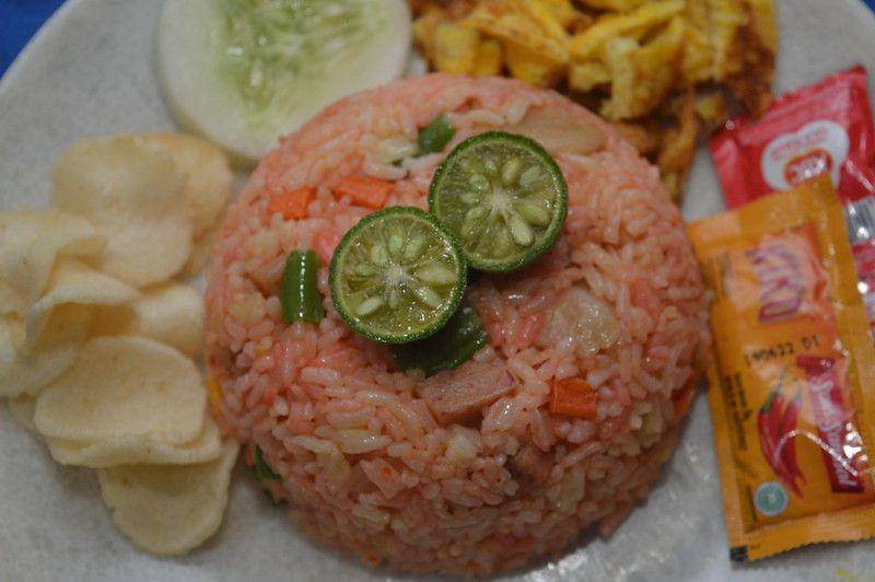 ilustrasi nasi goreng merah (flickr.com/Bhayu Kitchen)