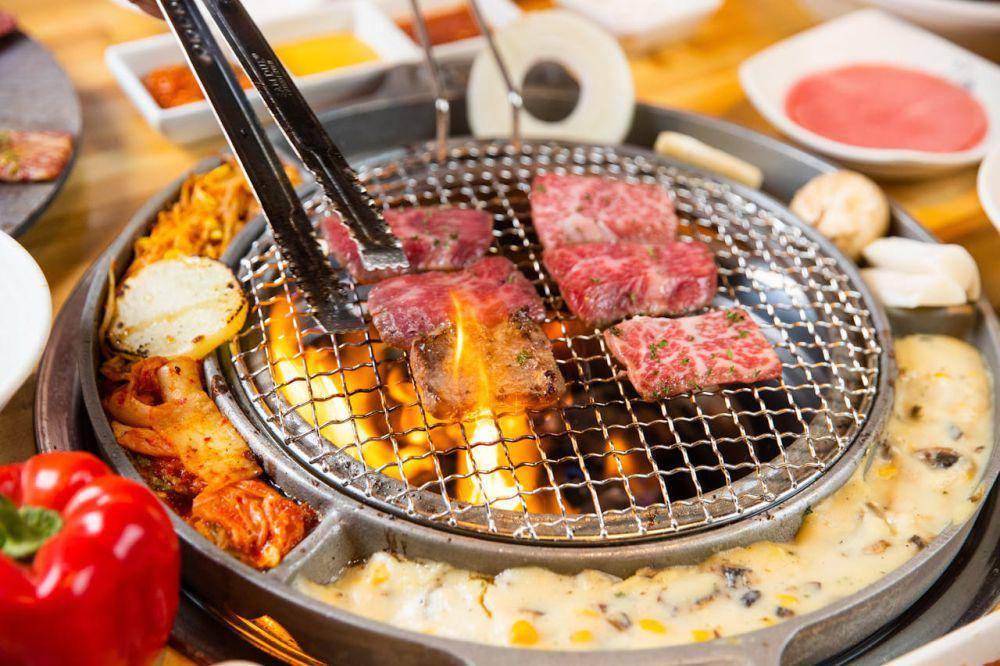 ilustrasi memanggang daging (pexels.com/geepro)