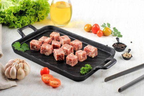 Ilustrasi Saikoro Beef (https://id.pinterest.com/freepik/)