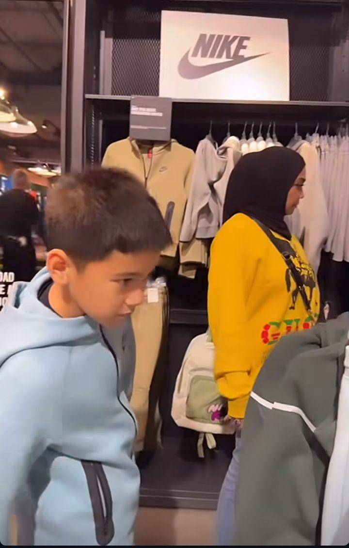 Mama Rieta nyusulin liburan ke Berlin (Instagram.com/rieta_amilia)