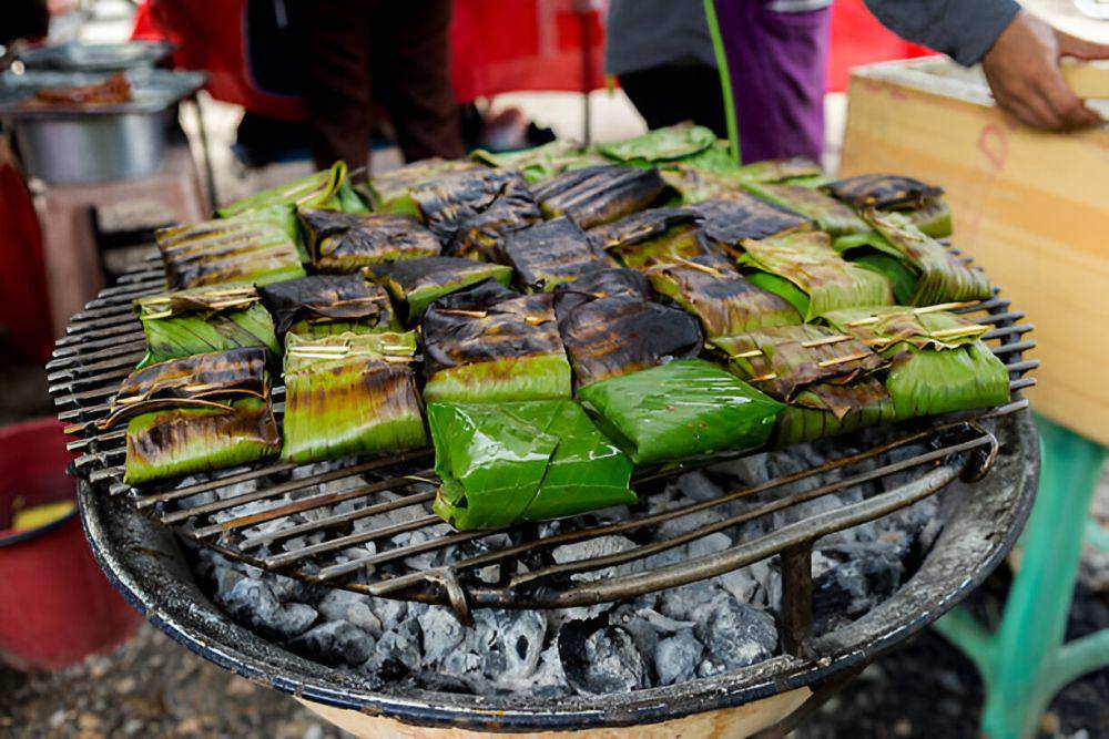 Ilustrasi nasi bakar (istockphoto.com/Sirirak)