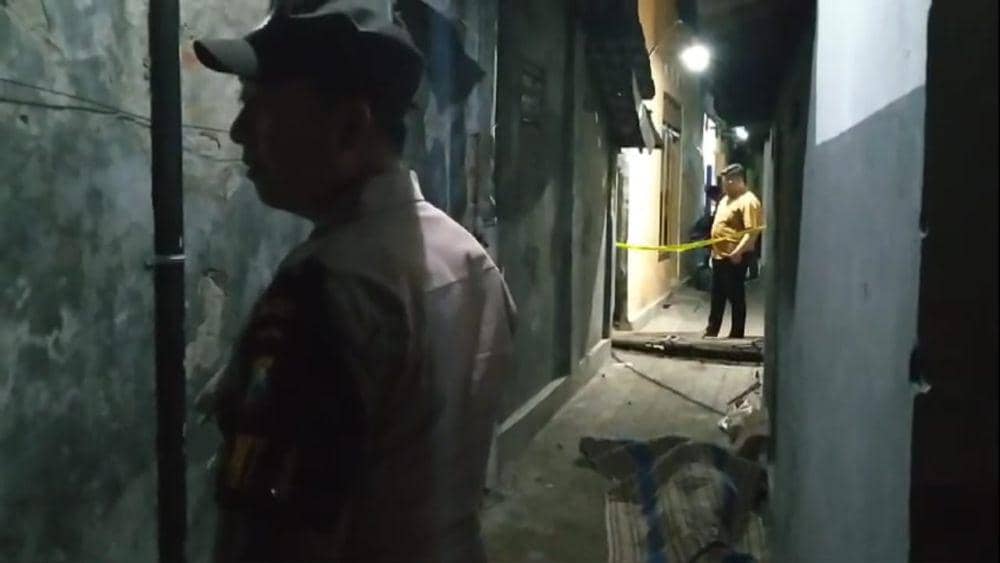 Cek Cok Saat Pesta Miras, Kakak di Kediri Aniaya Adik hingga Tewas