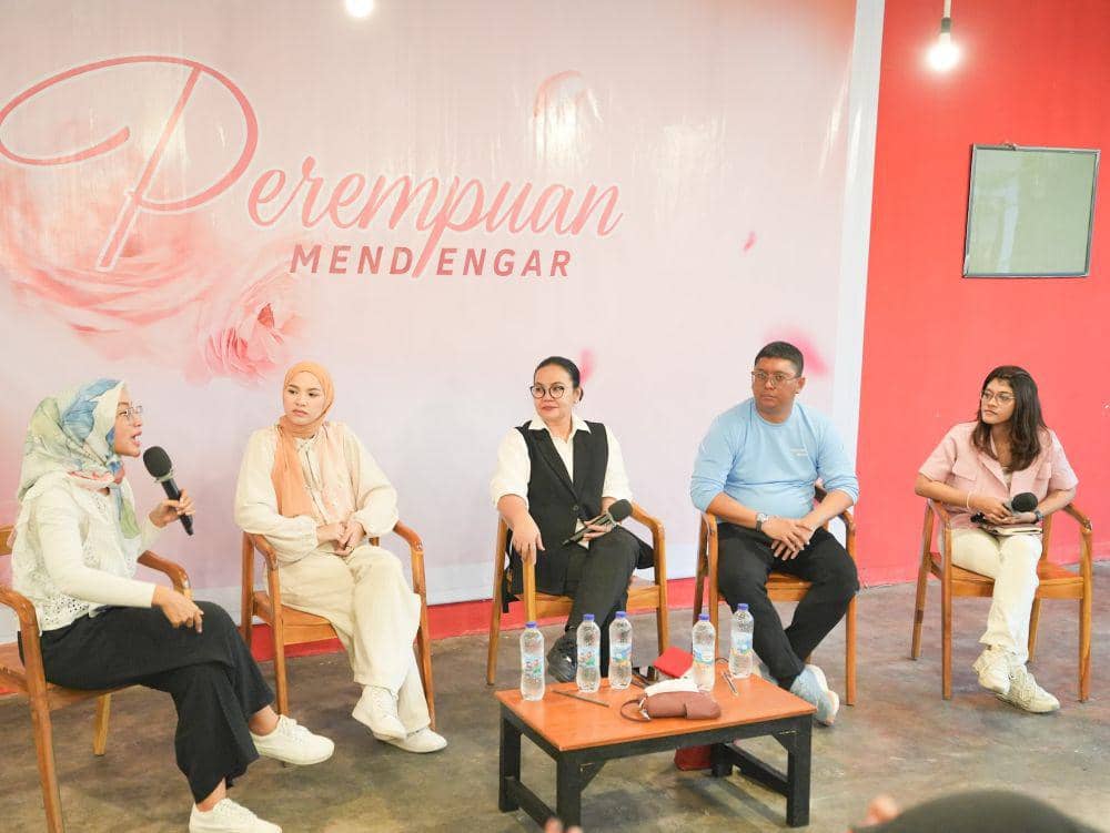 Bakal Calon Wali Kota Semarang nomor urut 1, Agustina Wilujeng hadir dalam diskusi Perempuan Mendengar, Sabtu (28/9/2024). (IDN Times/bt)