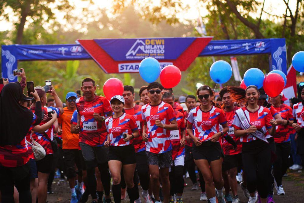Seribu Pehobi Lari Jelajahi 6 Km Lereng Merapi