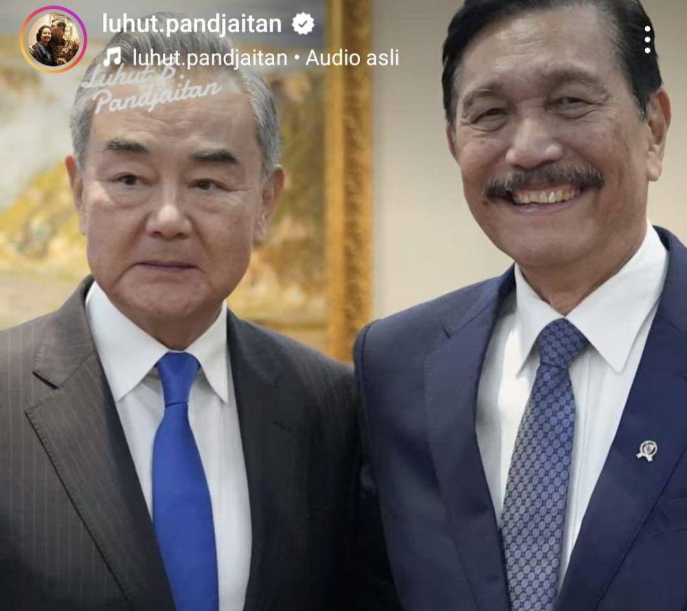 Menko Marves Luhut Binsar Pandjaitan bertemu Menlu China Wang Yi (Instagram/Luhut Binsar Pandjaitan)