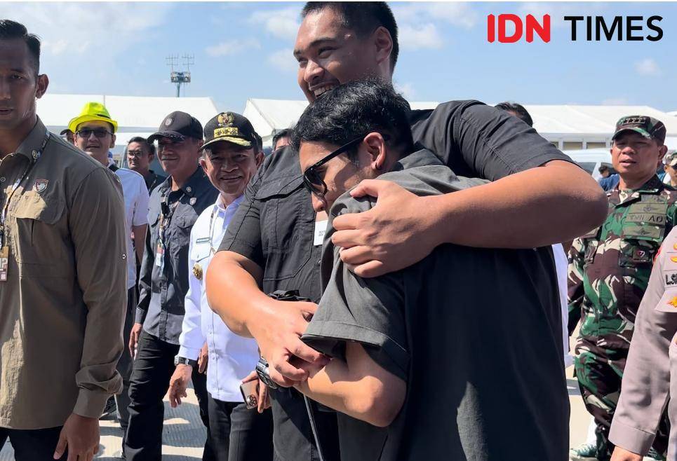 Menpora bersama Desta di Sirkuit Mandalika. (IDN Times/Linggauni)