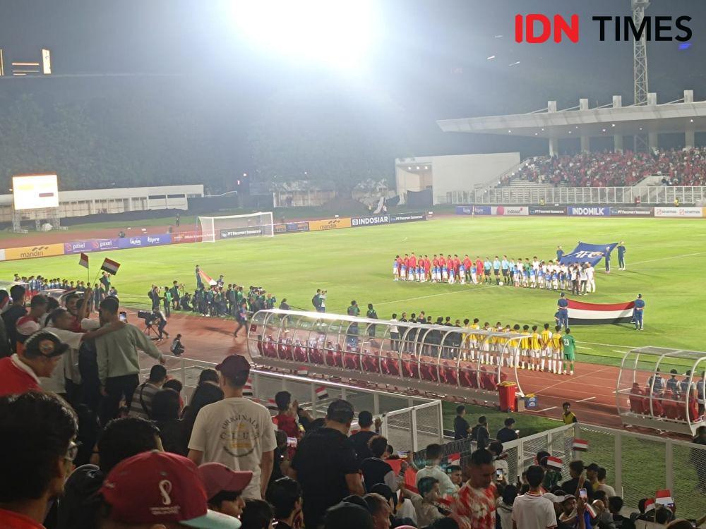 Suporter Yaman Ikut Panaskan Atmosfer di Stadion Madya