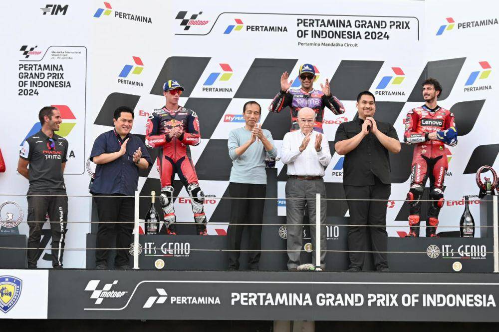 Presiden Joko Widodo hadir dan membuka perhelatan Pertamina Grand Prix of Indonesia 2024 di Pertamina Mandalika International Circuit, Kabupaten Lombok Tengah, pada Minggu, 29 September 2024. (Dok. Pertamina)