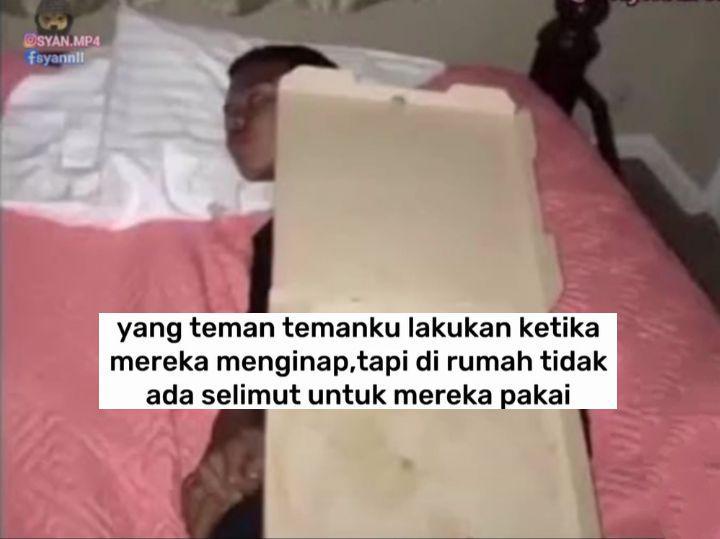 7 Meme Menginap di Rumah Teman, Mau Bergadang atau Malah Tidur Duluan?