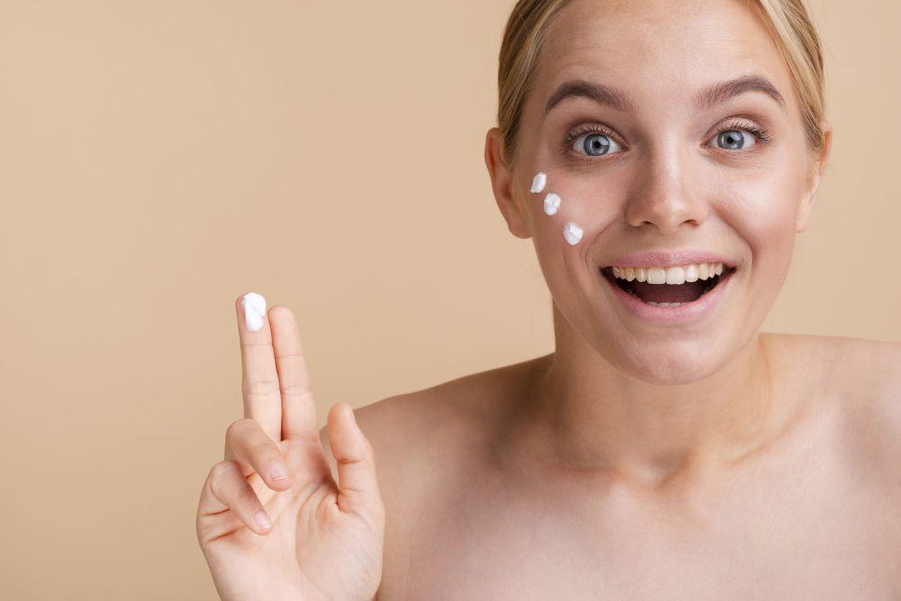 5 BB Cream untuk Kulit Berjerawat, Bikin Wajah Terlihat Flawless