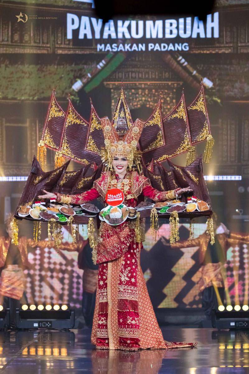 Potret Konferensi Pers Keberangkatan Nova Liana ke Ajang Miss Grand International 2024 (dok. Yayasan Dunia Mega Bintang)