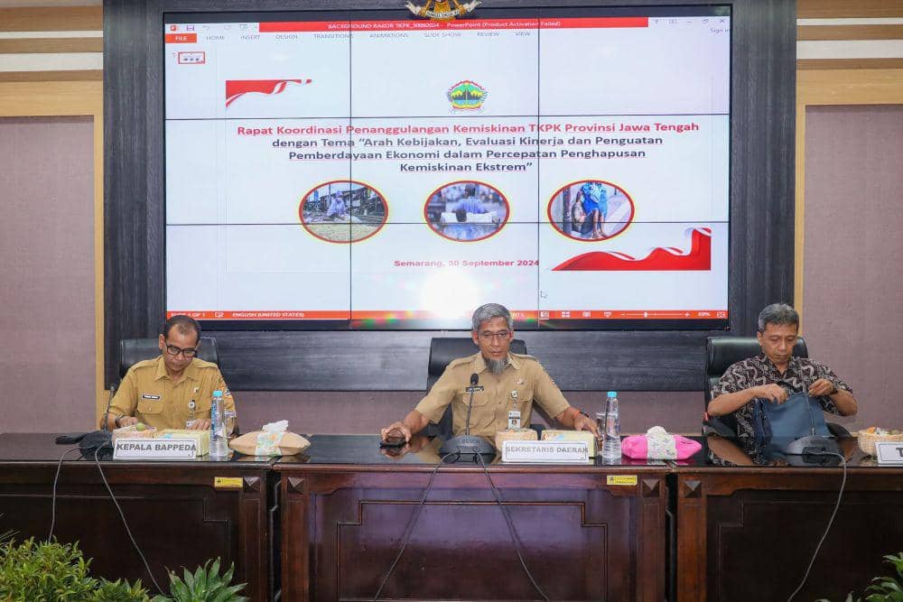 Sekda Jateng Sumarno tatkala mengadakan rakor penguatan sistem pengurangan kemiskinan. (IDN Times/Dok Humas Pemprov Jateng)