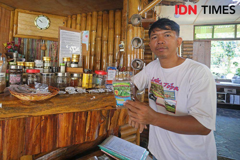 Kiki Andrea pengekspor Andaliman dengan merek Samandali asal Desa Garoga, Samosir, Sumut (IDN Times/Arifin Al Alamudi)