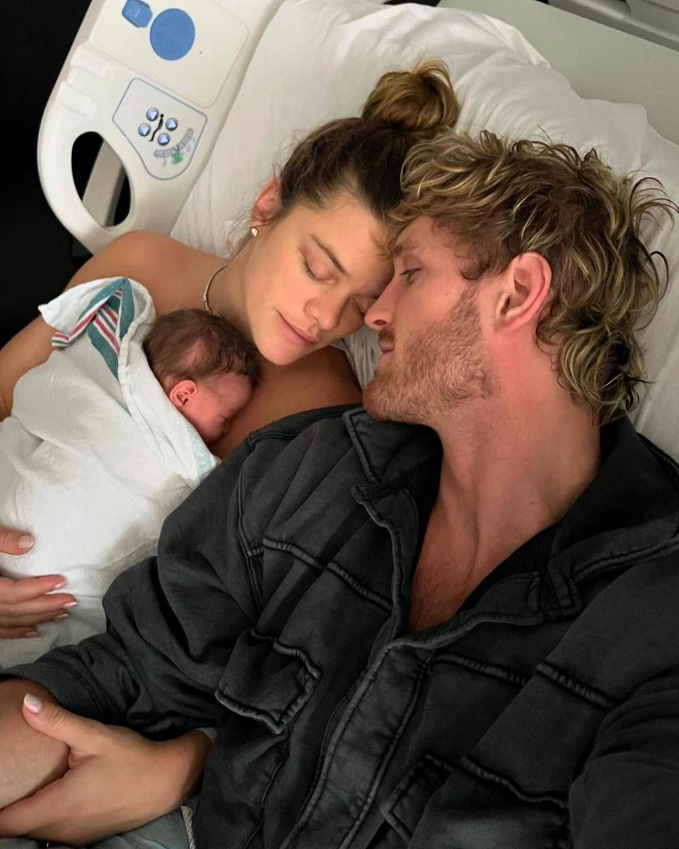 Logan Paul dan Nina Agdal menyambut anak pertama (Instagram.com/loganpaul)