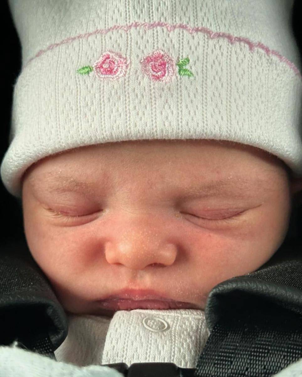 Logan Paul dan Nina Agdal menyambut anak pertama (Instagram.com/loganpaul)