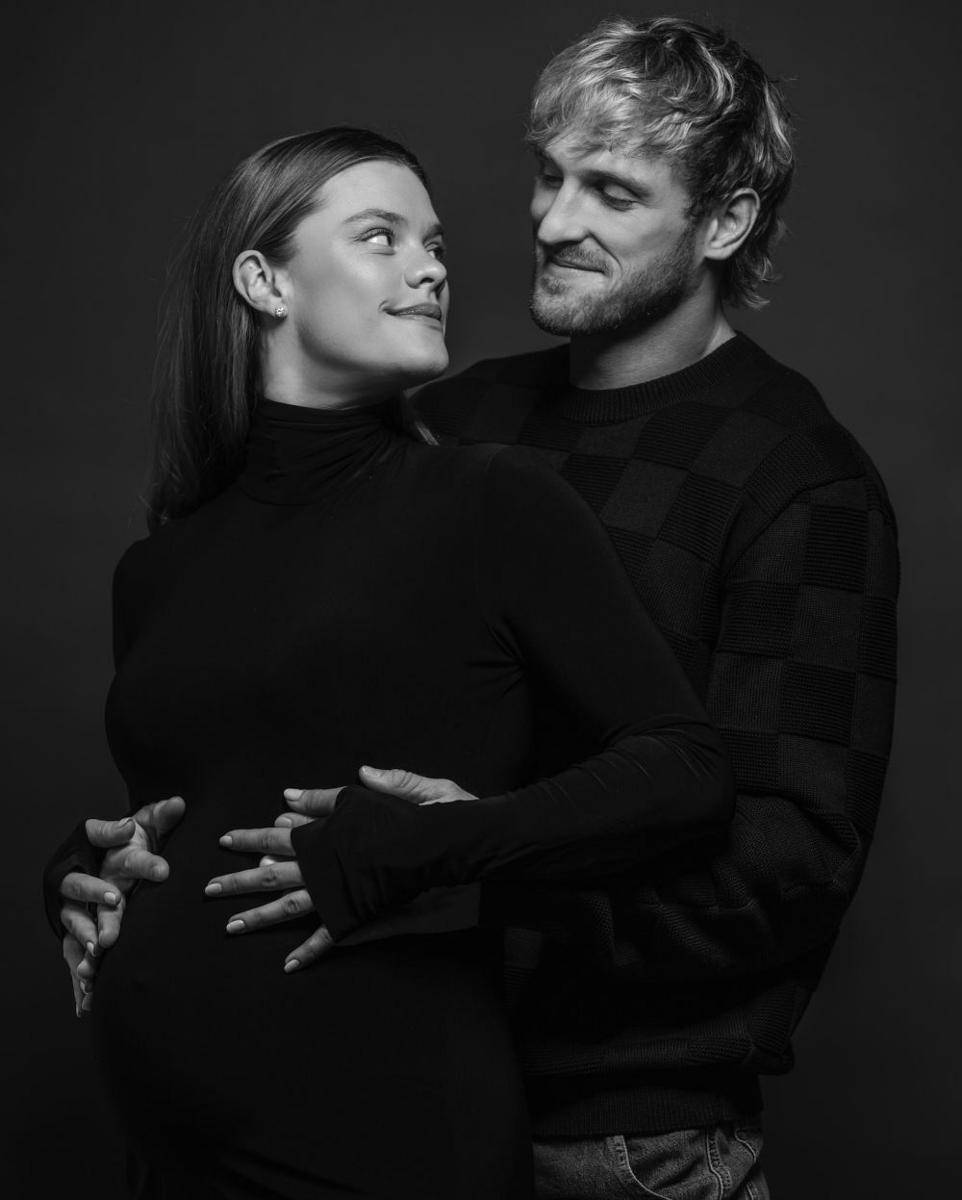 Logan Paul dan Nina Agdal pemotretan kehamilan (Instagram.com/loganpaul)