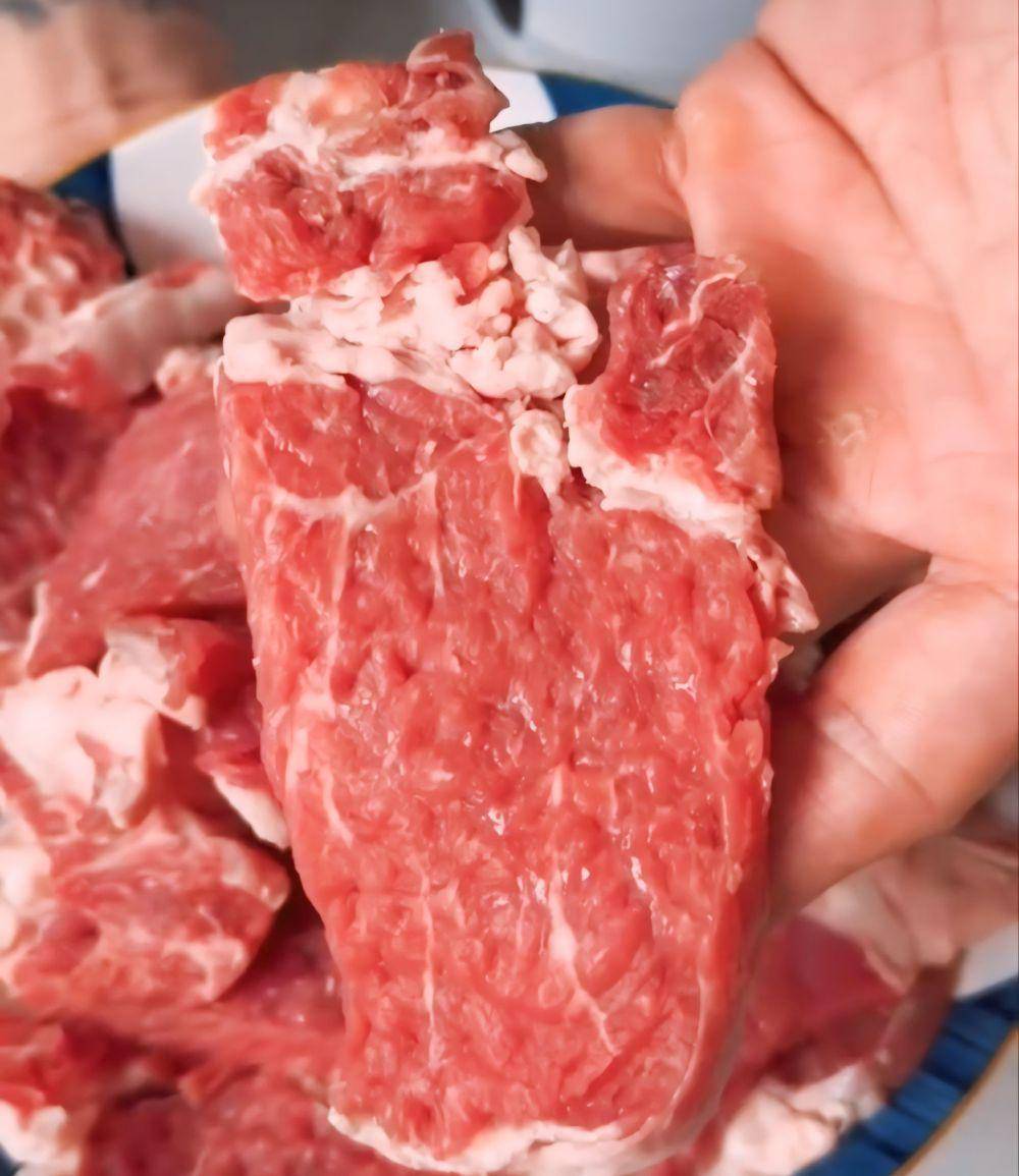 potret daging sapi has dalam (instagram.com/martinpraja)