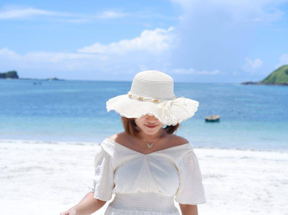 Pantai pasir putih pulau lombok (Dok. Pribadi/Chairul Manek Ismail)